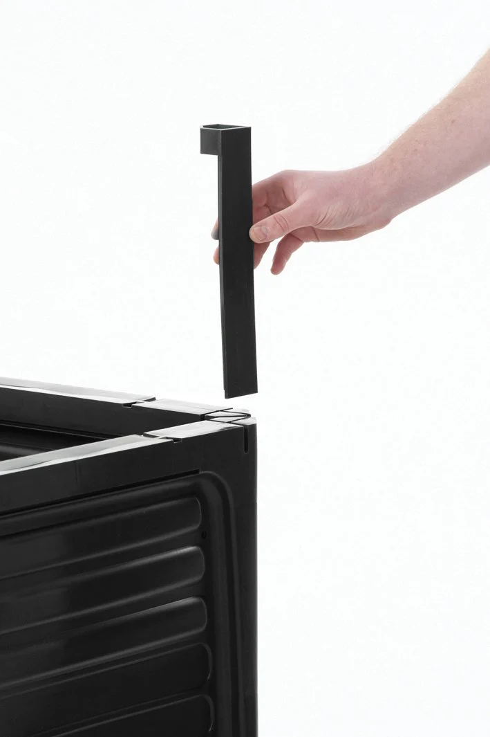 Maze 220L Aerobic Organics Compost Bin with Plastic Base - Image 4