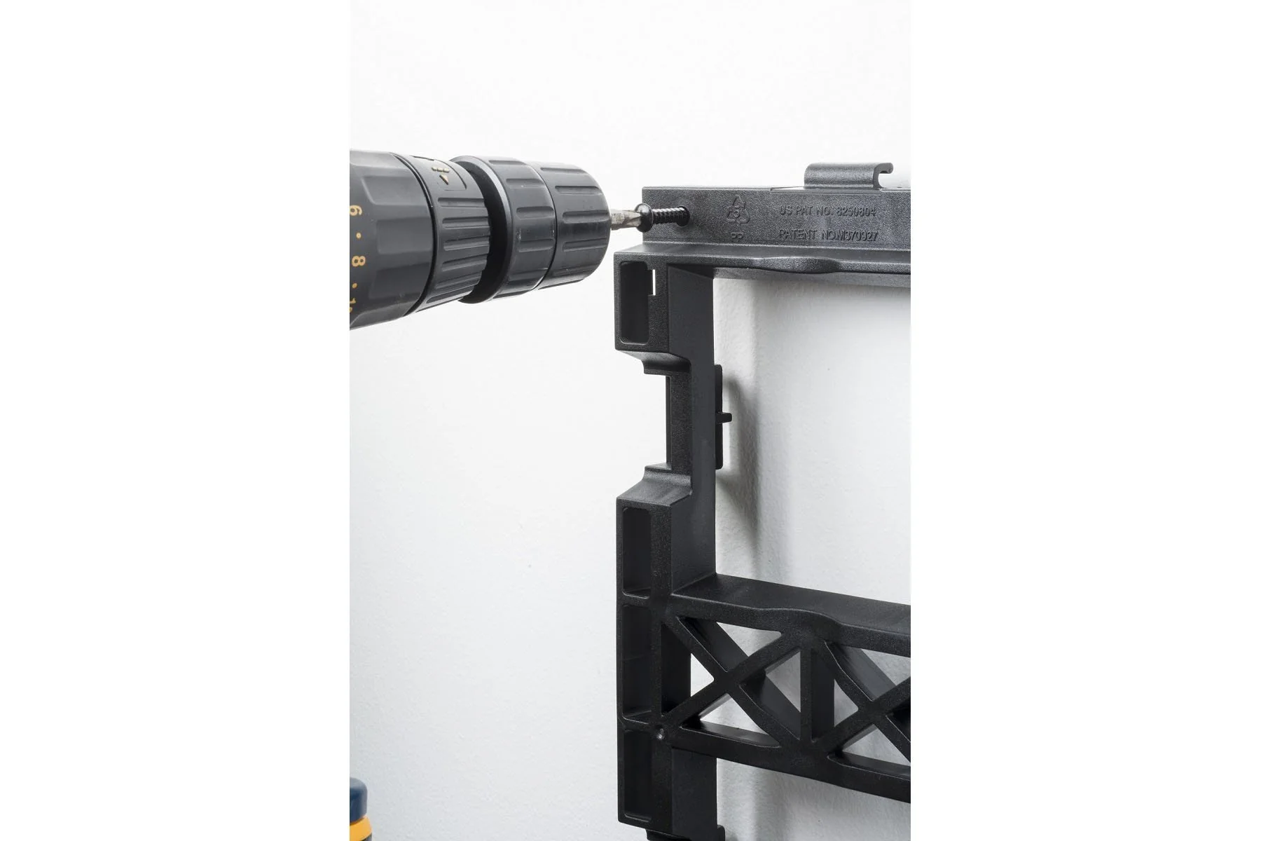 Maze Vertical Garden Wall Growing Kit - Black (5 Pots) - Image 11
