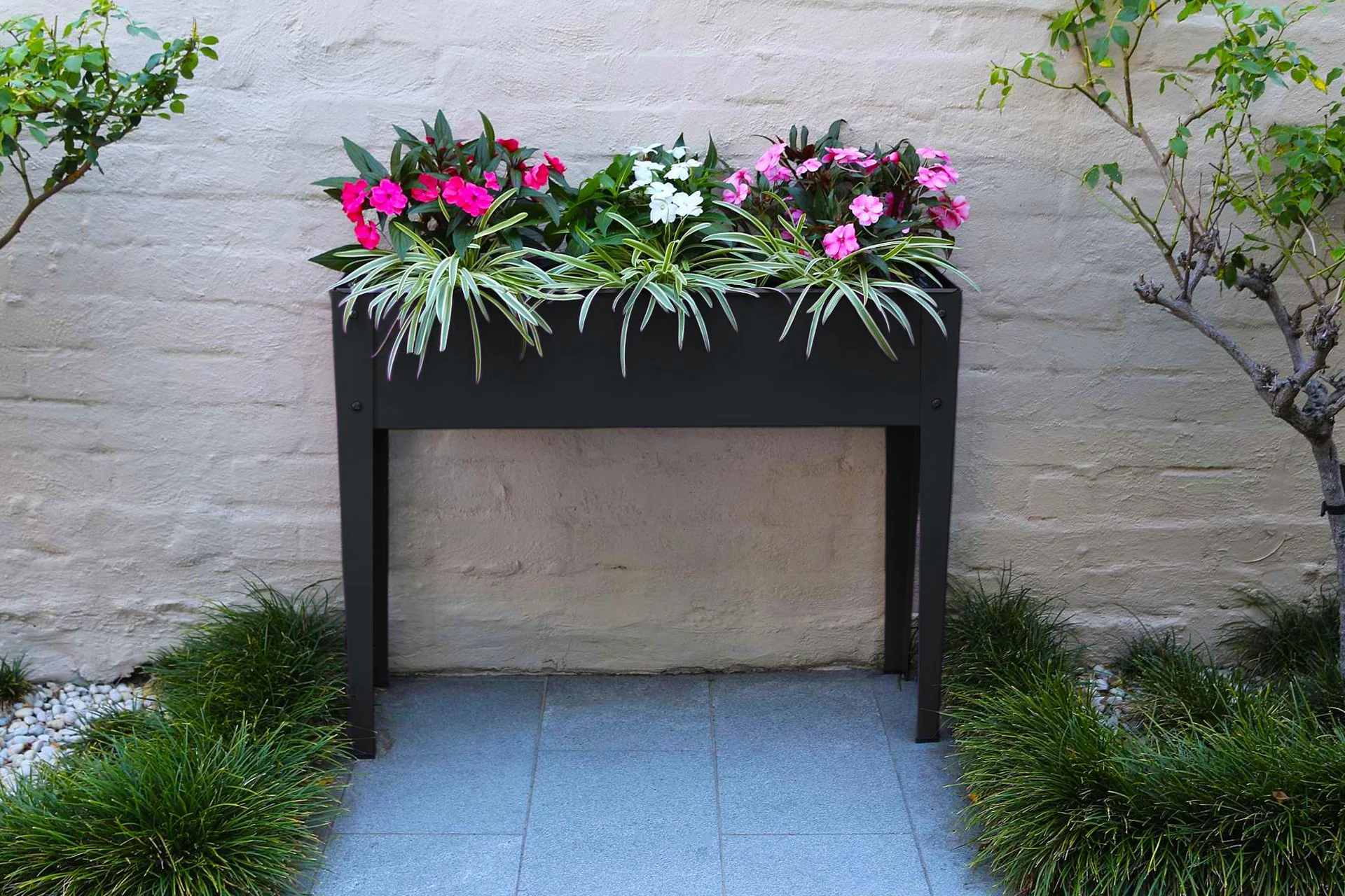 Greenlife Raised Garden Planter 1000 x 300 x 800mm - Charcoal - Image 3