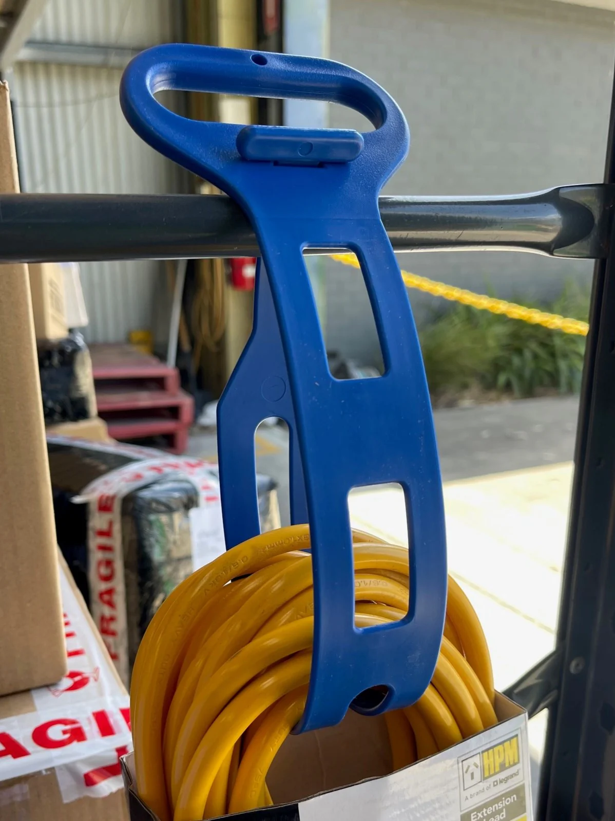 Fischer Plastic Utility Straps 2 Pack - Blue and Yellow - Image 7