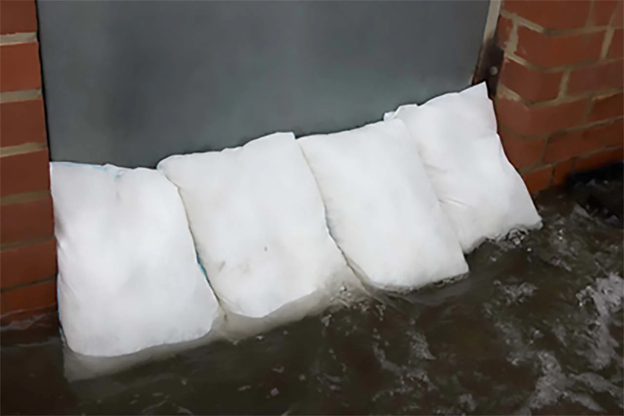 FloodSax - The Sandless Sand Bags for Flooding, Leaks, Drains & Water Events - Image 6