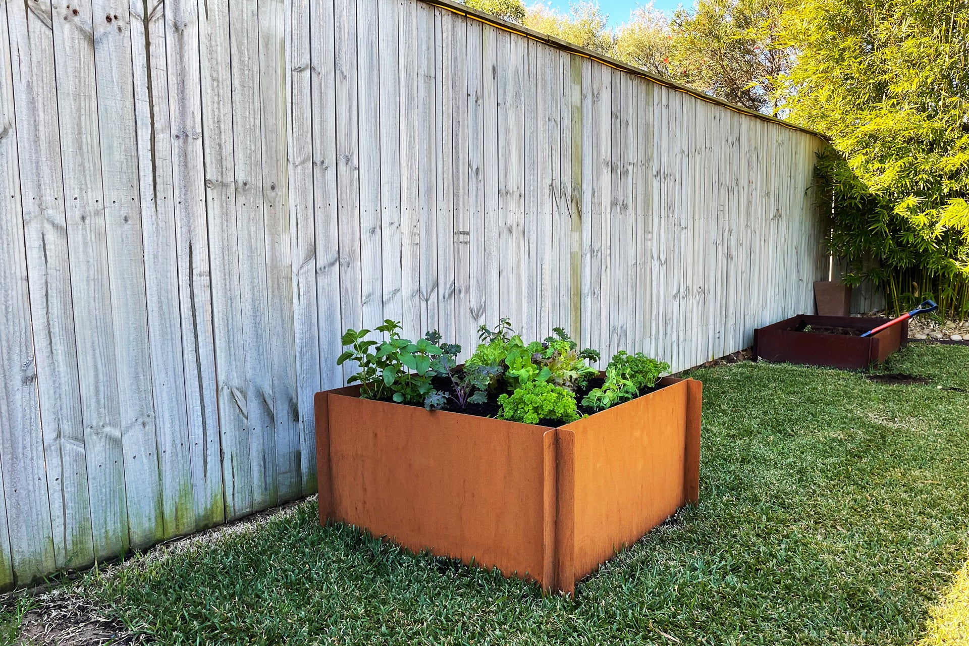 Greenlife Corten Steel Raised Garden Bed - 900 x 900 x 450mm - Image 4