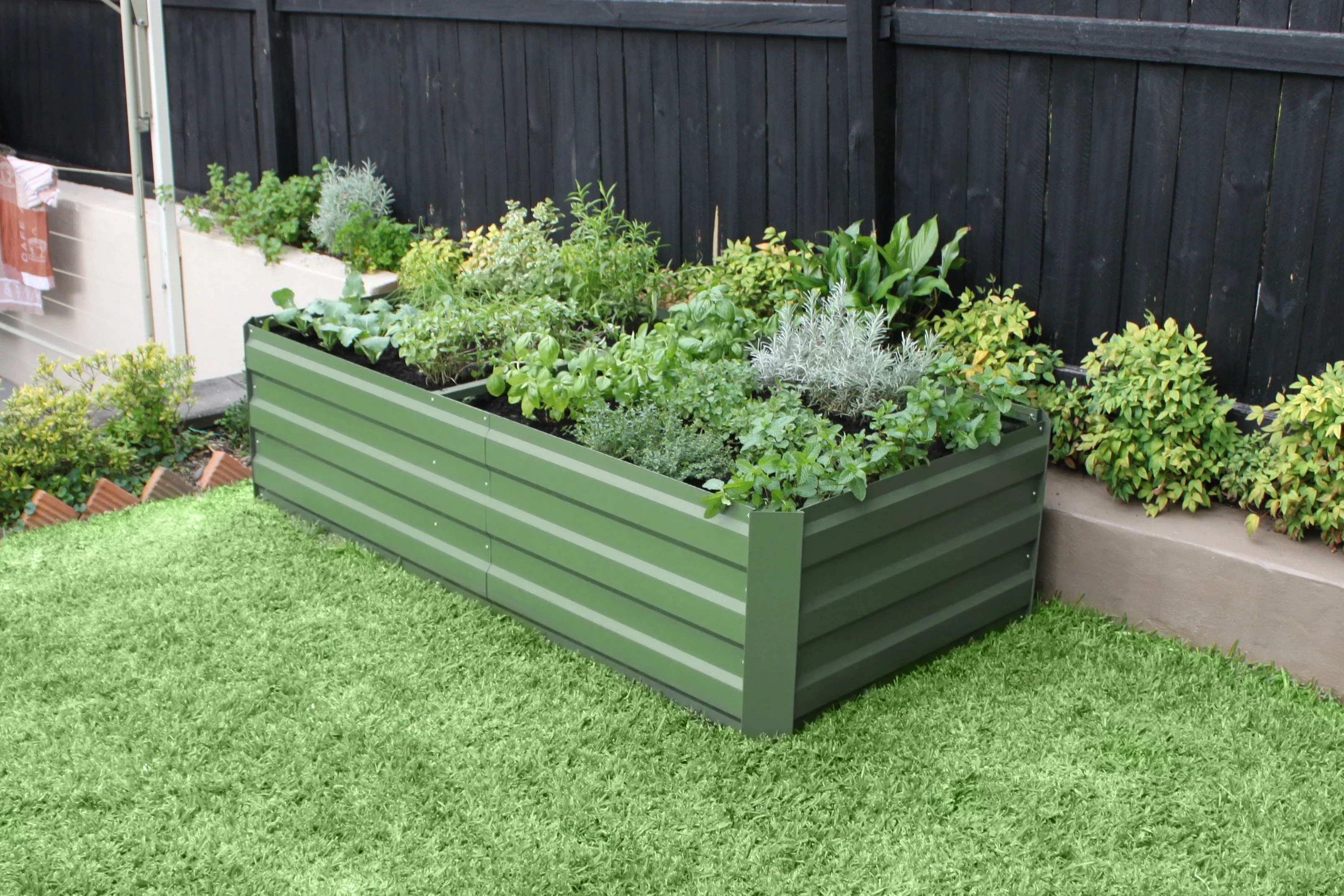 Greenlife Premium Large Raised Garden Bed with 4 Support Braces 1800 x 900 x 450mm Eucalypt Green - Image 3