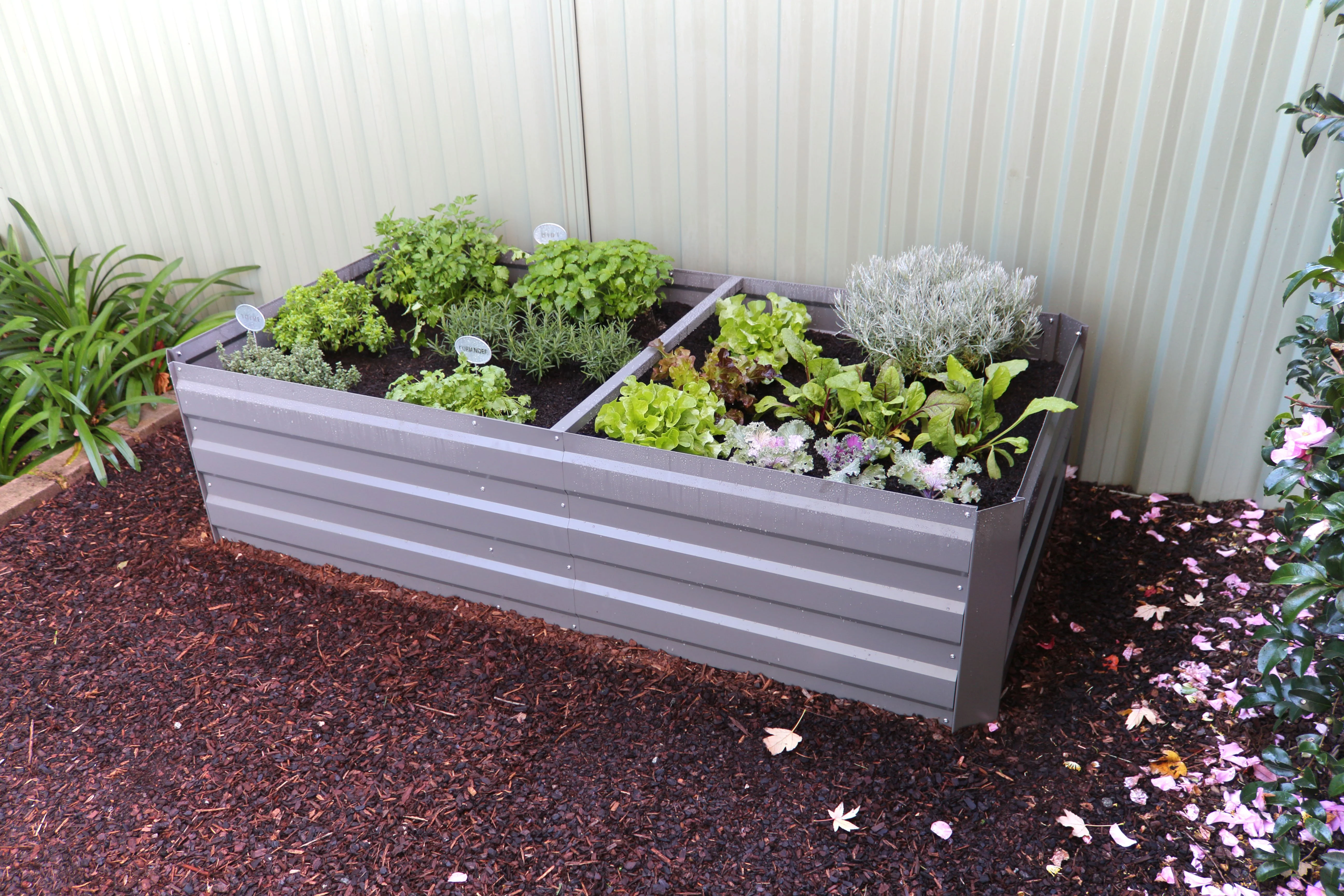 Greenlife Premium Large Raised Garden Bed with 4 Support Braces 1800 x 900 x 450mm Slate Grey - Image 11