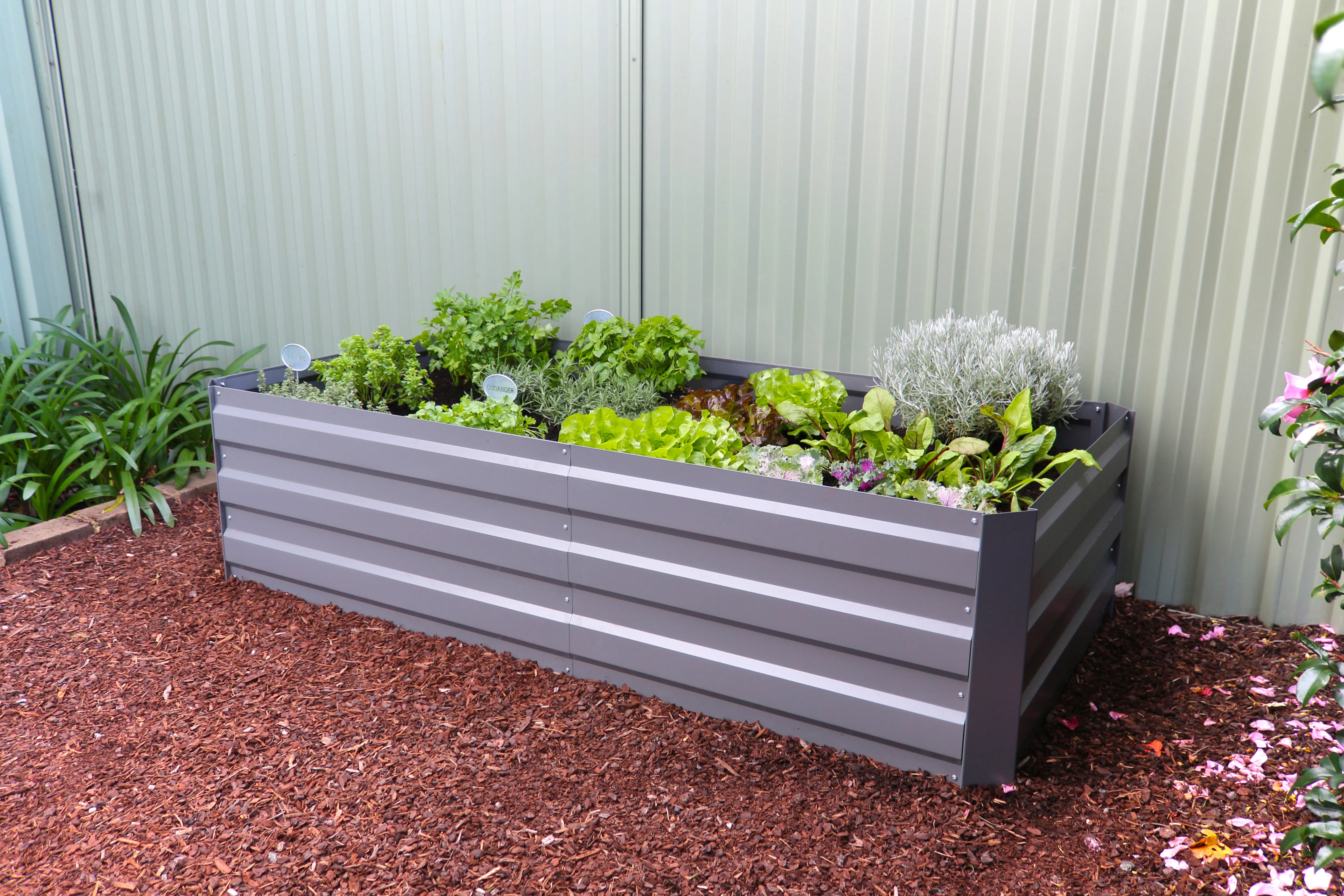 Greenlife Large Raised Garden Bed with 2 Support Braces 1800 x 900 x 450mm Slate Grey - Image 3