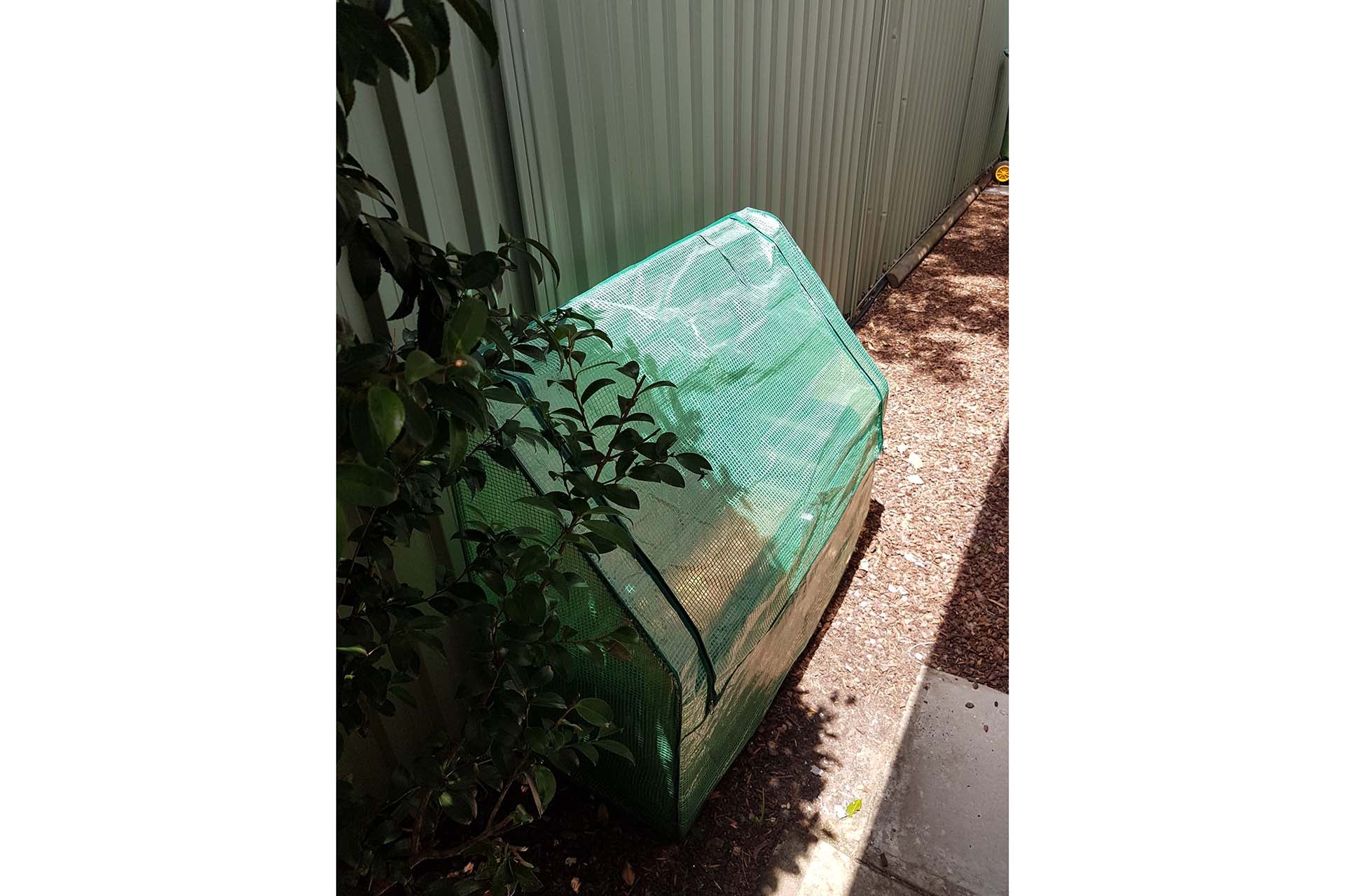 Greenlife Lean-To Drop Over Greenhouse with PE Cover 1250 x 500 x 990mm - Image 8