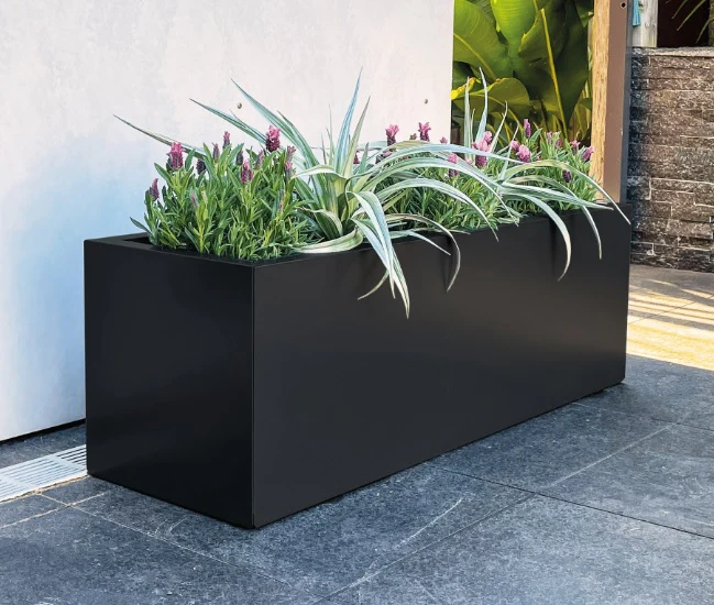 Greenlife Metal Designer Planter Box with Base 900 x 300 x 300mm Black - Image 2