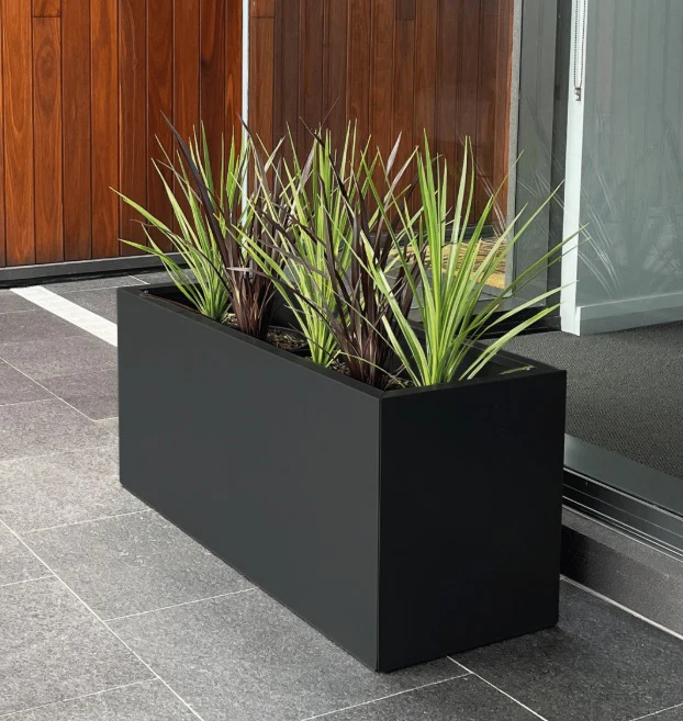 Greenlife Metal Designer Planter Box with Base 900 x 340 x 400mm Black - Image 2