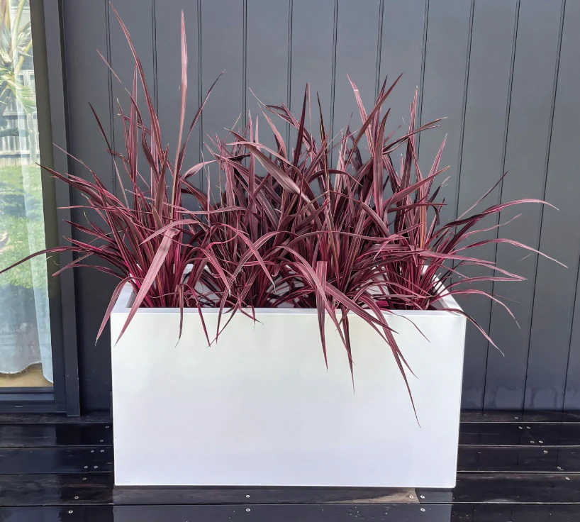 Greenlife Metal Designer Planter Box with Base 900 x 400 x 500mm Vibrant White - Image 2