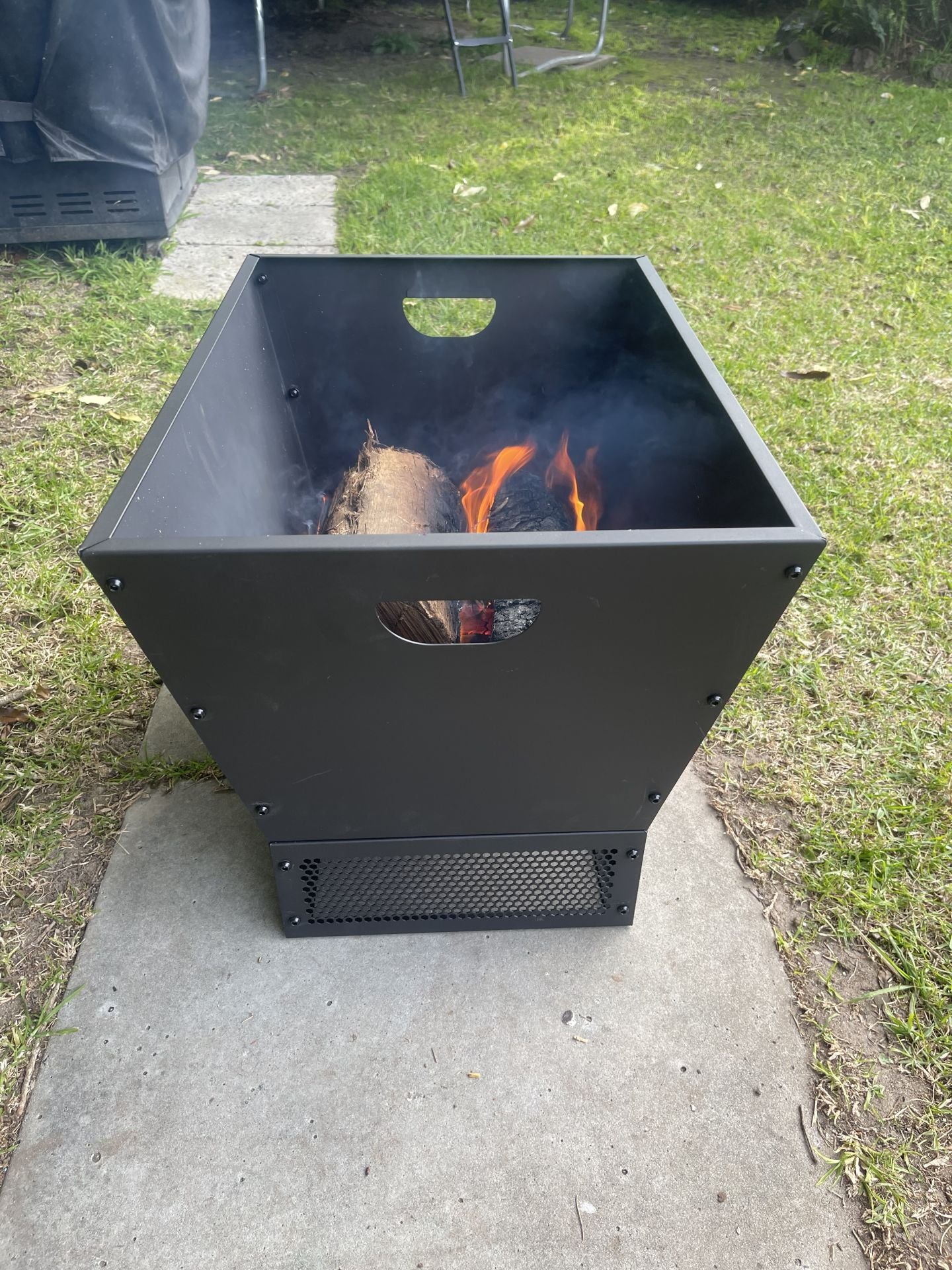 Greenlife Outdoor Fire Pit Modern Style with Mesh Base Surround - Black - Image 3