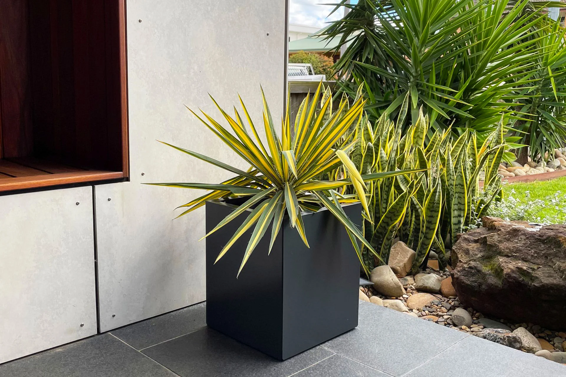 Greenlife Metal Designer Planter Box with Base 340 x 340 x 400mm Charcoal - Image 3