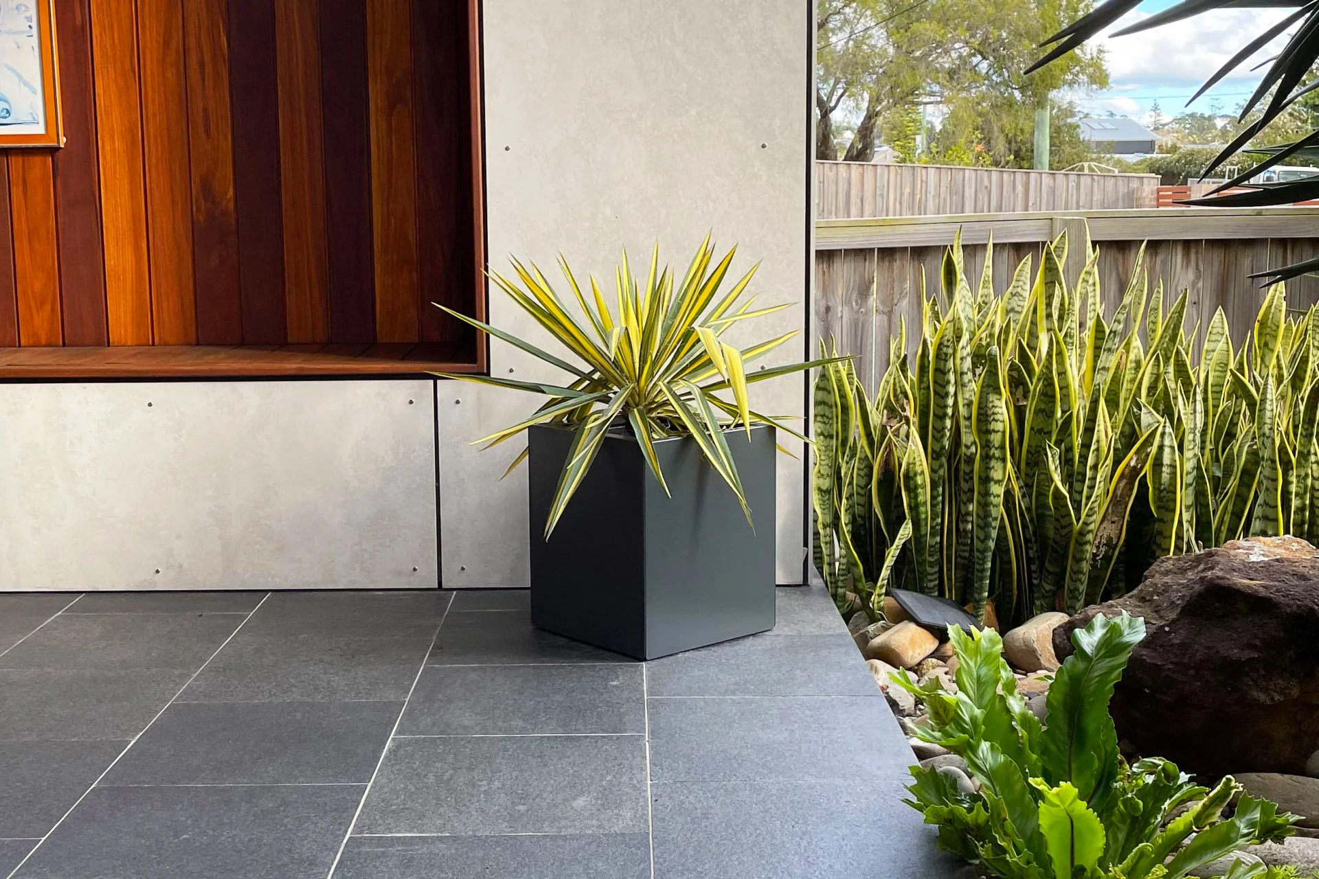 Greenlife Metal Designer Planter Box with Base 340 x 340 x 400mm Charcoal - Image 5