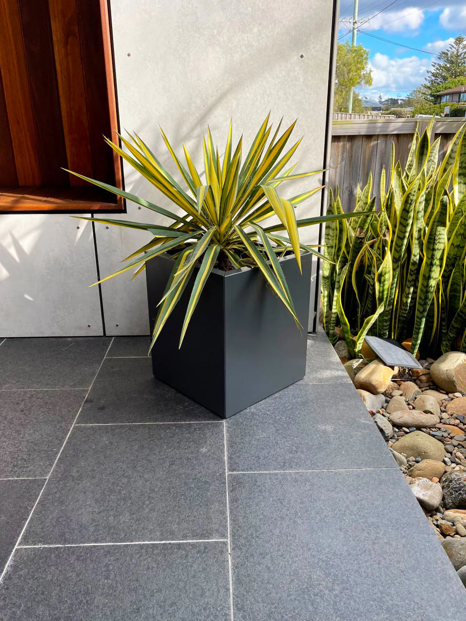 Greenlife Metal Designer Planter Box with Base 340 x 340 x 400mm Charcoal - Image 7
