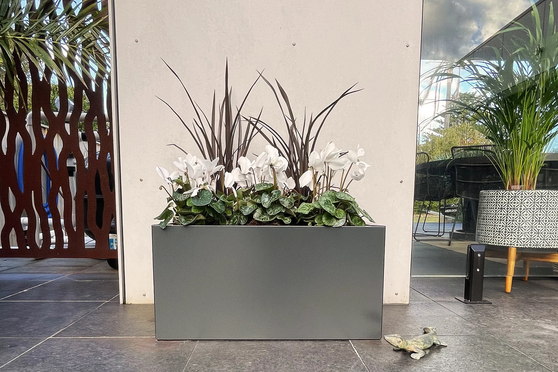 Greenlife Metal Designer Planter Box with Base 600 x 300 x 300mm Charcoal - Image 6