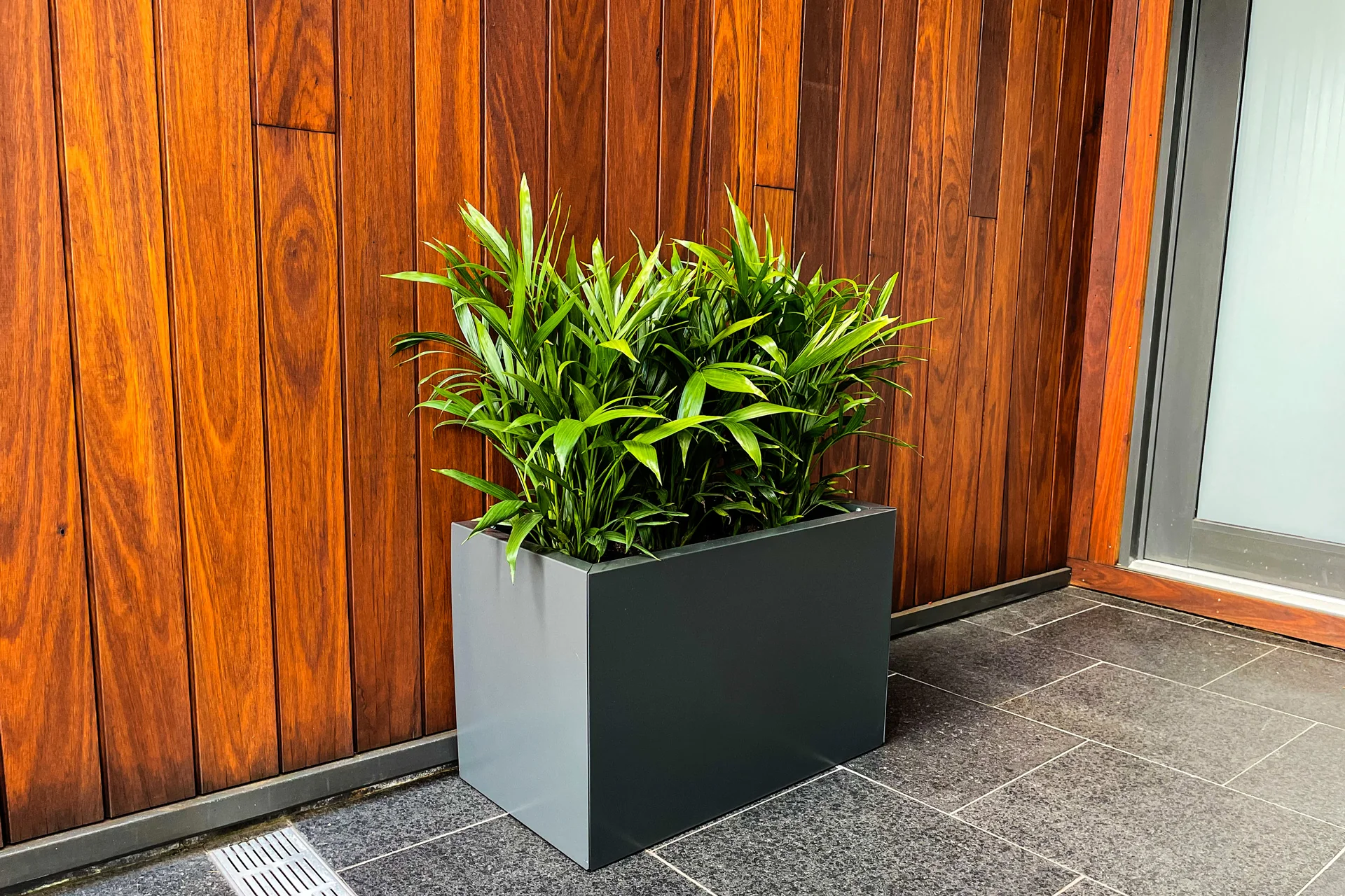 Greenlife Metal Designer Planter Box with Base 600 x 340 x 400mm Charcoal - Image 4