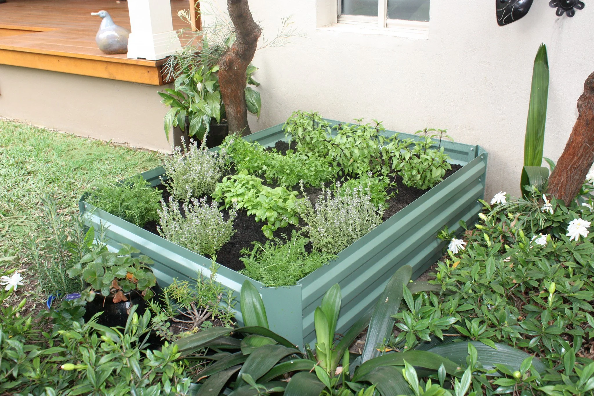 Greenlife Raised Garden Bed - 1200 x 900 x 300mm - Eucalypt Green - Image 2