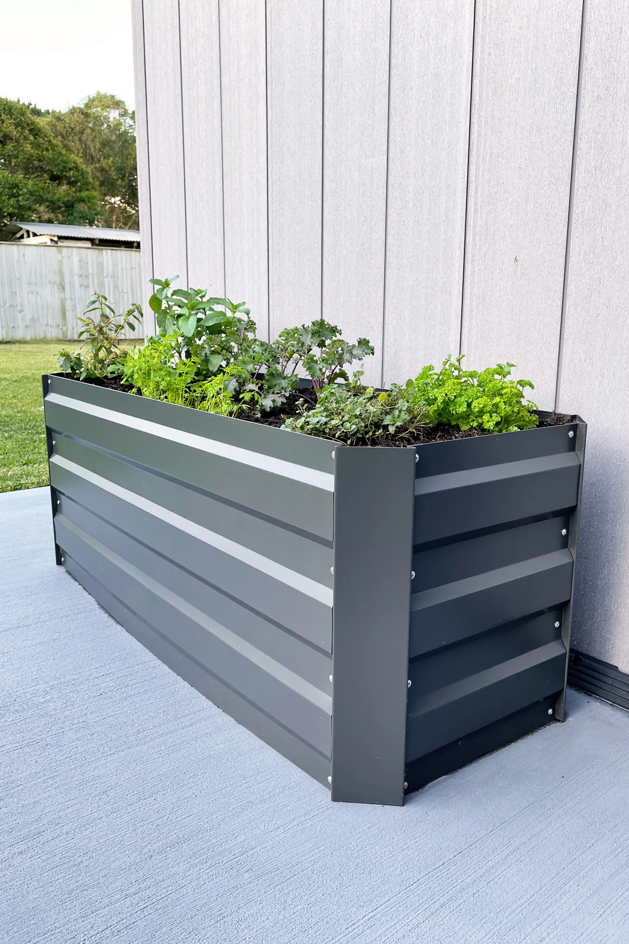 Greenlife Slimline Raised Garden Bed - 1200 x 450 x 450mm - Charcoal - Image 9