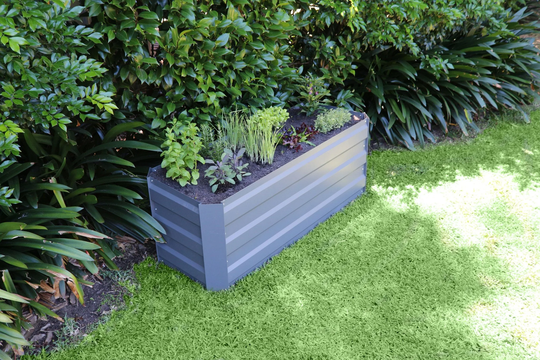 Greenlife Slimline Raised Garden Bed - 1200 x 450 x 450mm - Slate Grey - Image 5