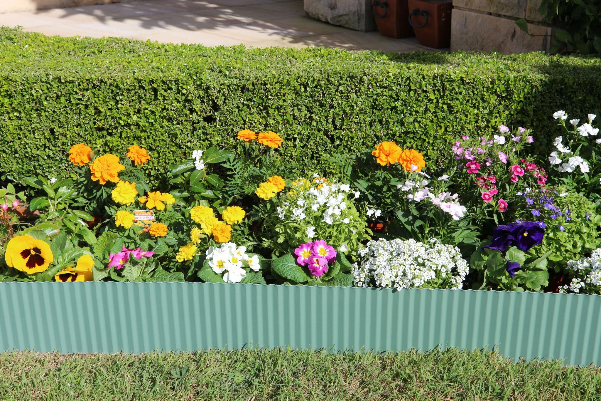 Greenlife Steel Metal Garden Edging - 6m x 150mm - Eucalypt Green - Image 3