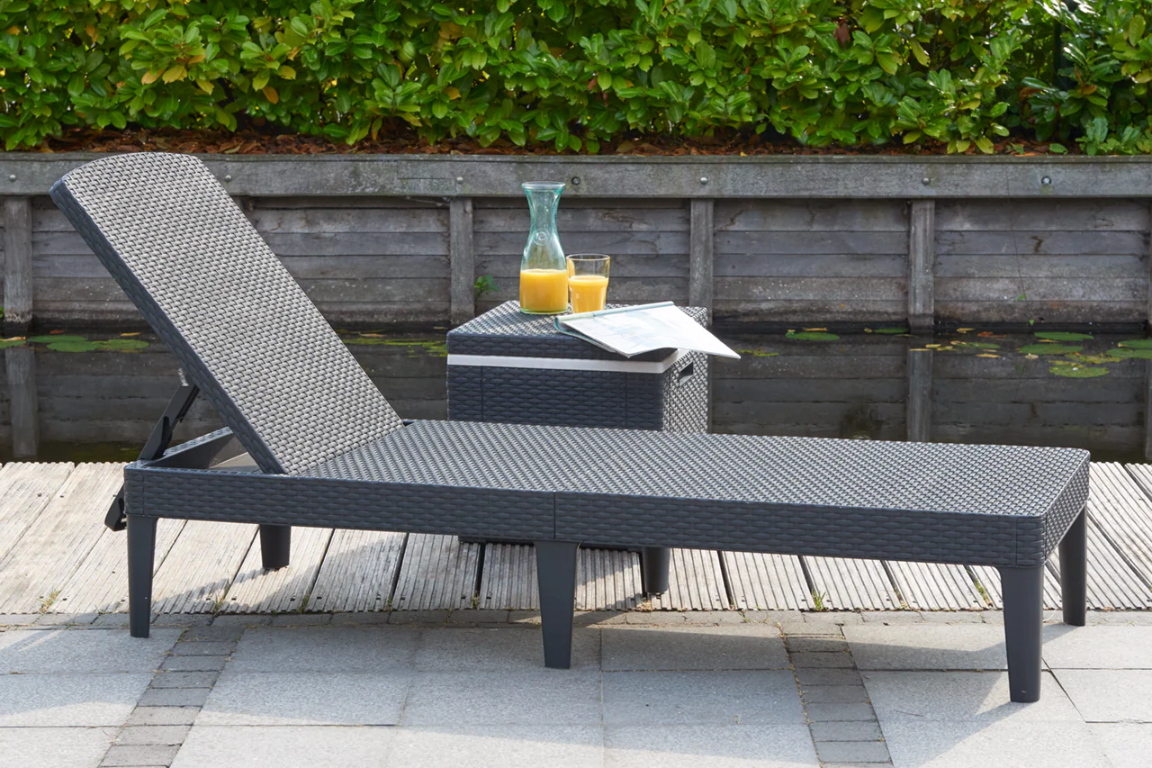 Keter Jaipur Rattan Sun Lounger Chair with Cushion - Graphite - Image 3