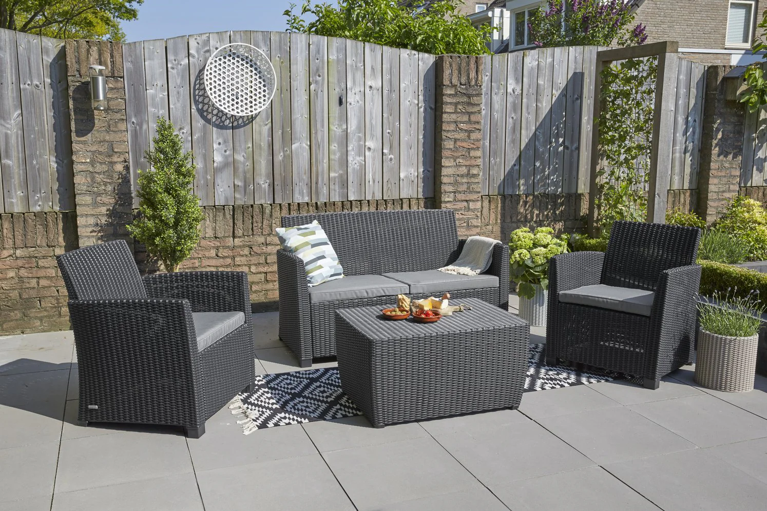 Keter Mia Outdoor Lounge Set with Cushions - Graphite - Image 5