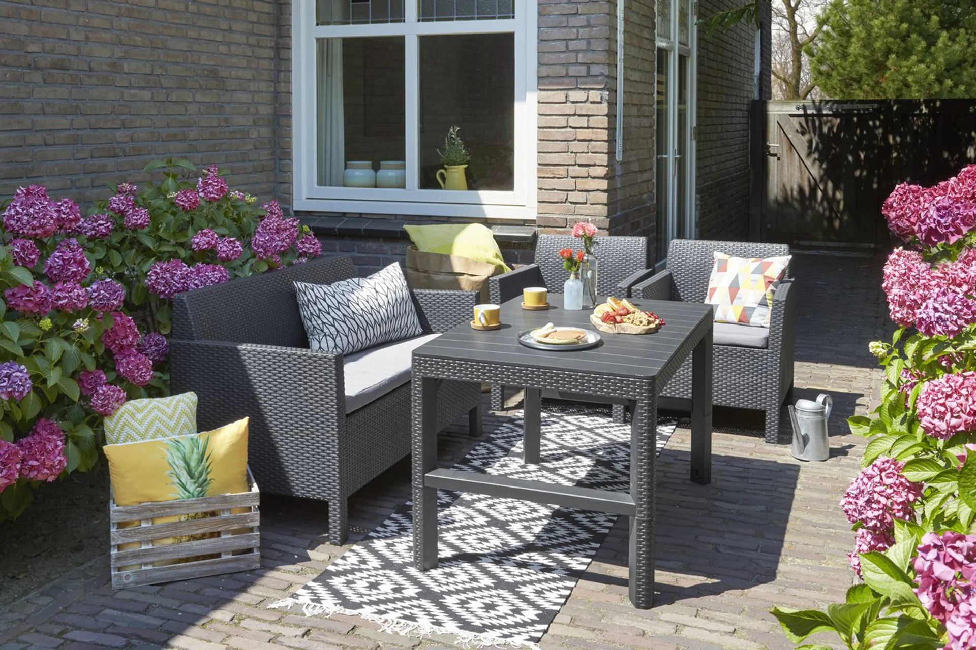 Keter Orlando Lounge Set with Storage Table and Cushions - Graphite - Image 4
