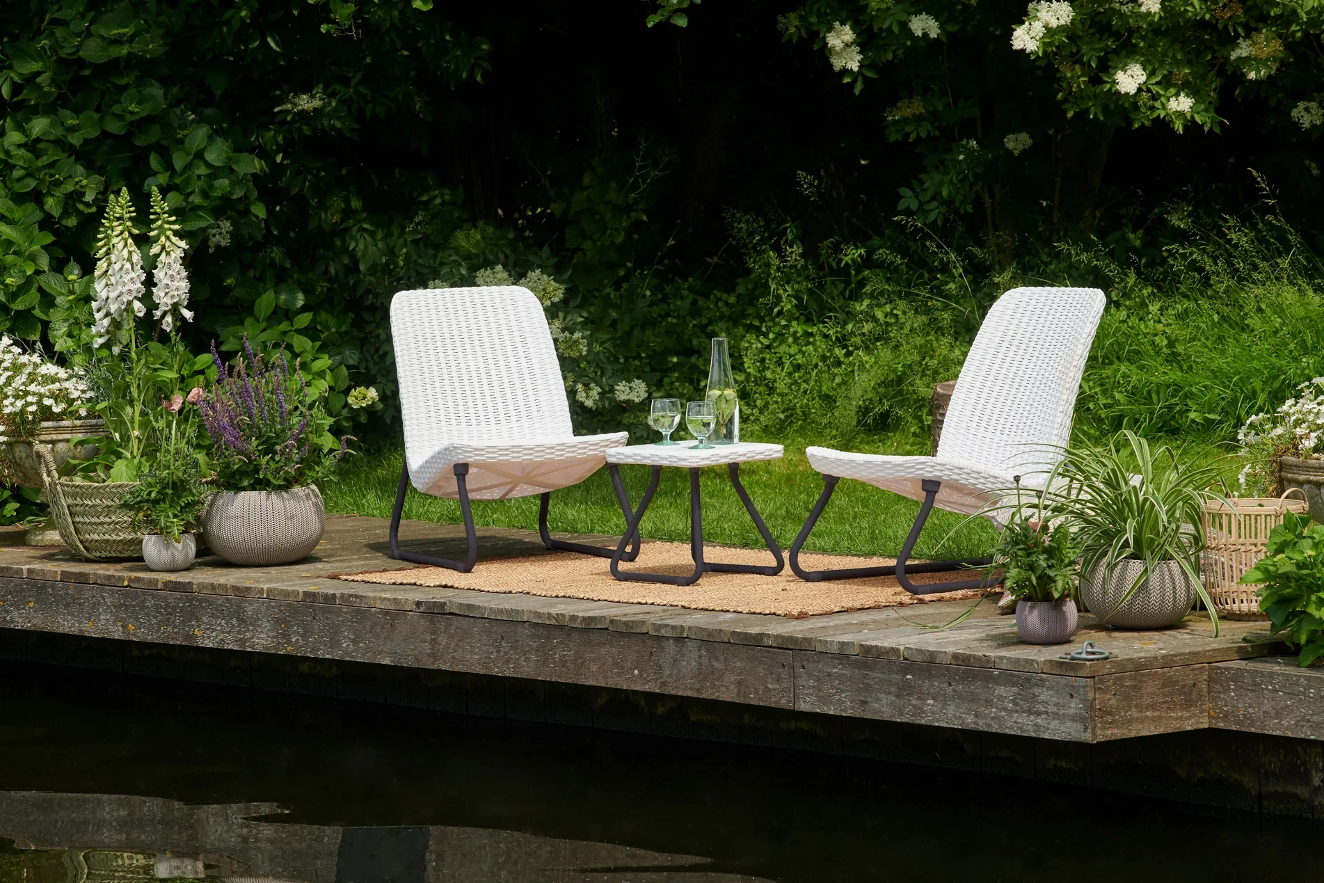 Keter Rio Rattan Outdoor Balcony Patio Set - White with Black Legs - Image 2