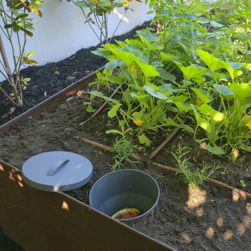 Maze 10L Standard In Ground Composter and Worm Farm - Image 4