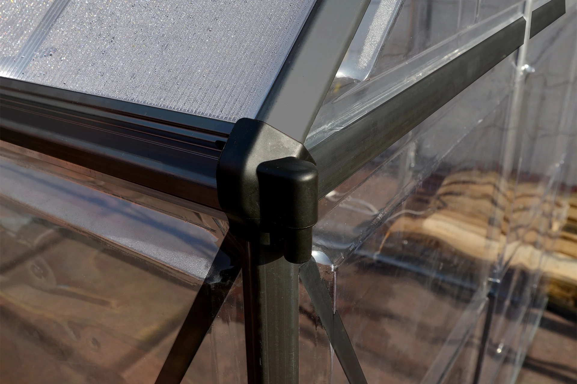 Maze Balance Premium Polycarbonate Greenhouse 8' x 8' - Grey Frame - Image 5
