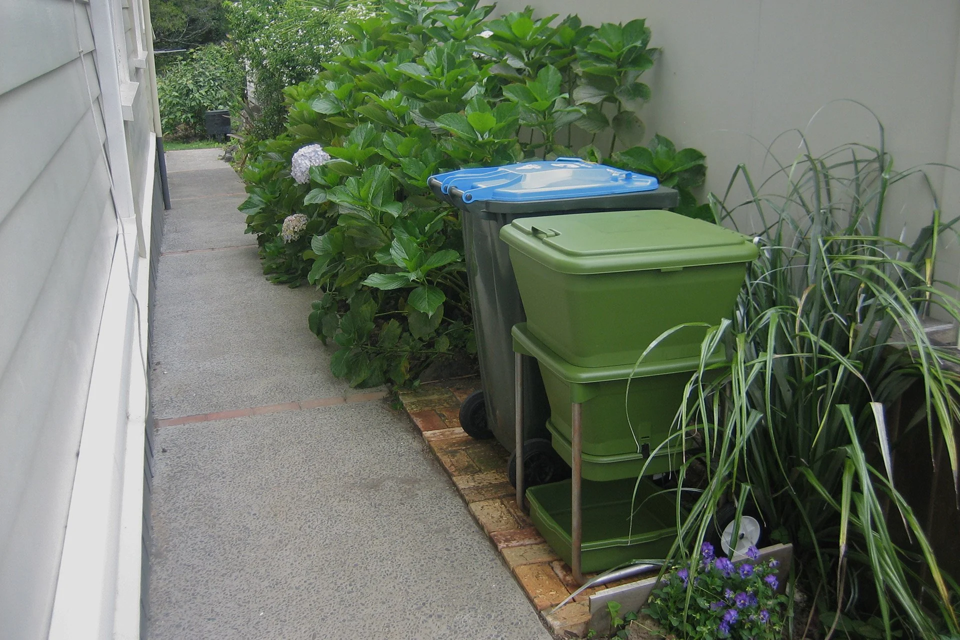 Maze Hungry Bin Worm Farm Flow Green Composting System - Image 6