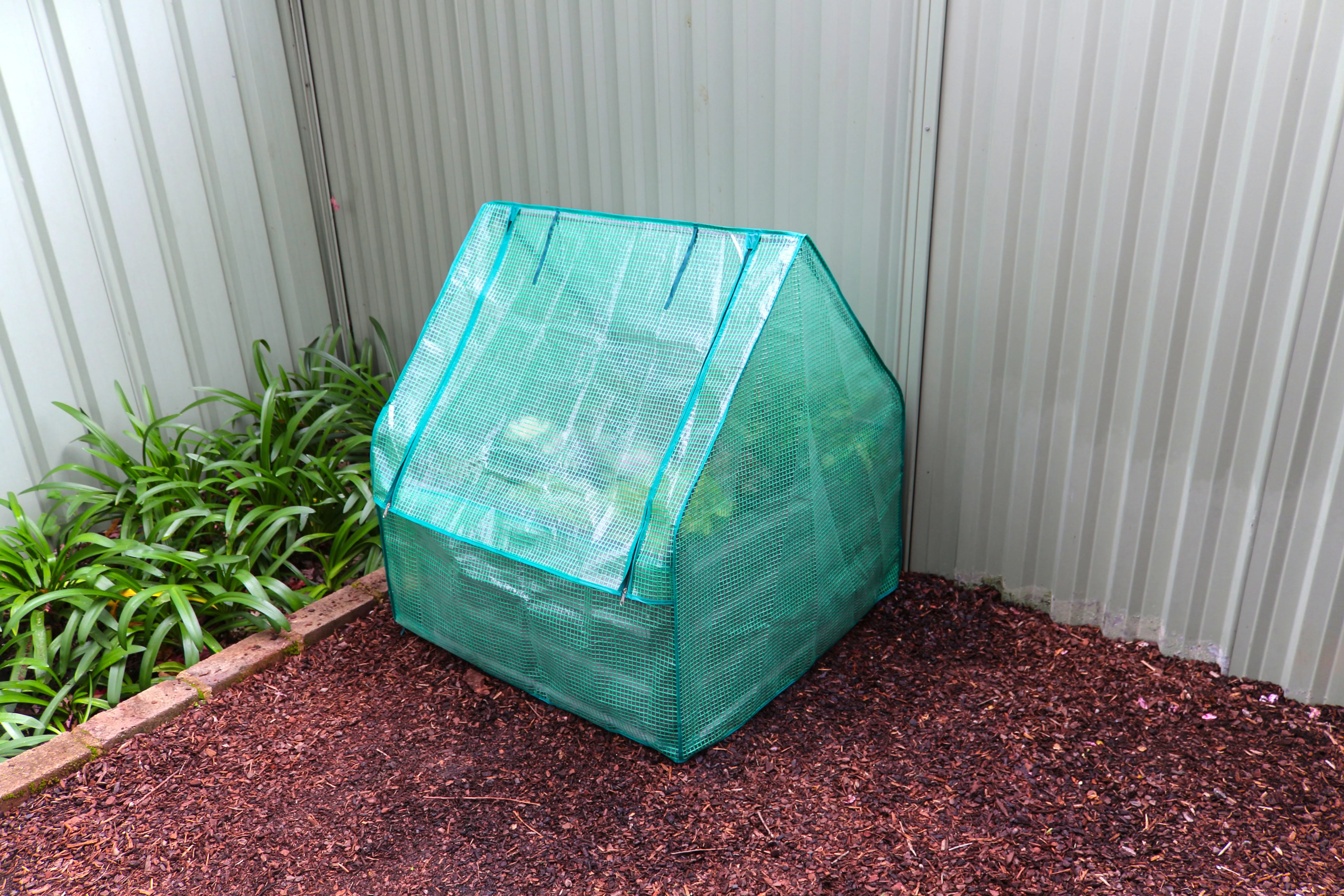 Greenlife Square Garden Bed + Drop Over PE Greenhouse 900 x 900 x 1020 - Image 8