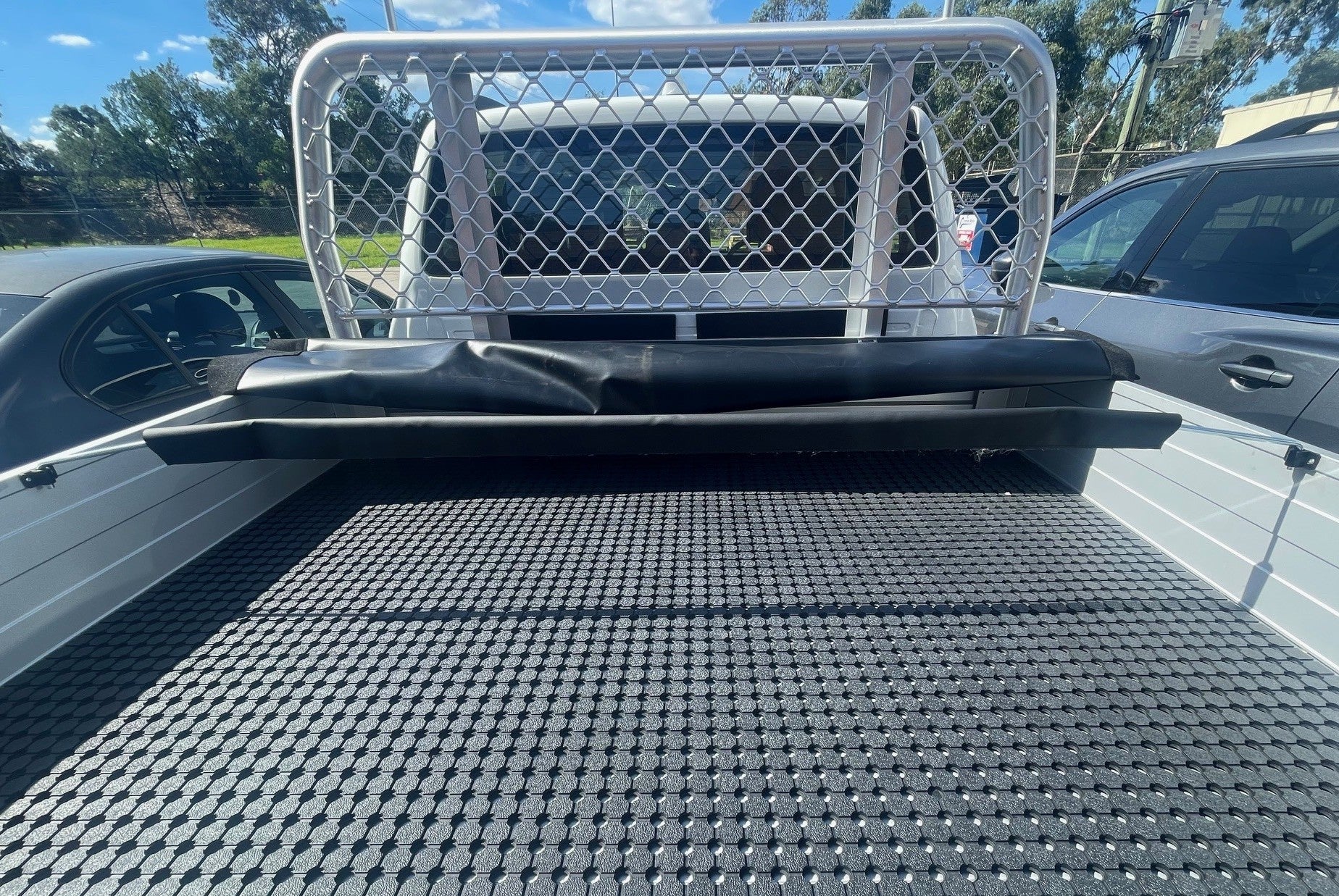 Tonneau Rod Support Bar Replacement Kit with Sheath, Brackets and Pop Rivets - Image 13