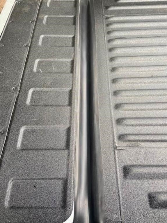 Universal Rubber Tailgate Gap Filler Cover Kit 2m x 108mm - Image 3