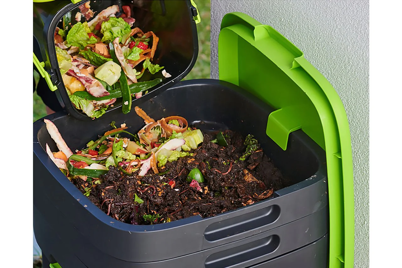 Maze Compact Worm Farm - Australian Made + 2 Tier Shelf Storage Unit + 1000 Worms - Image 5